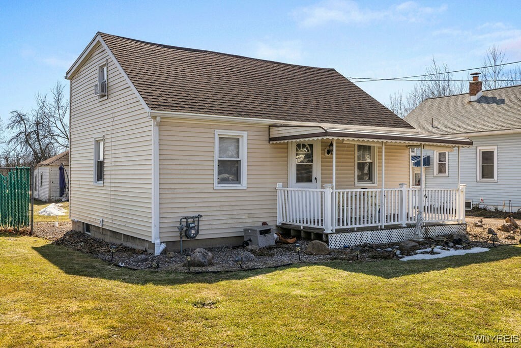 Property Photo:  7901 Packard Road  NY 14304 