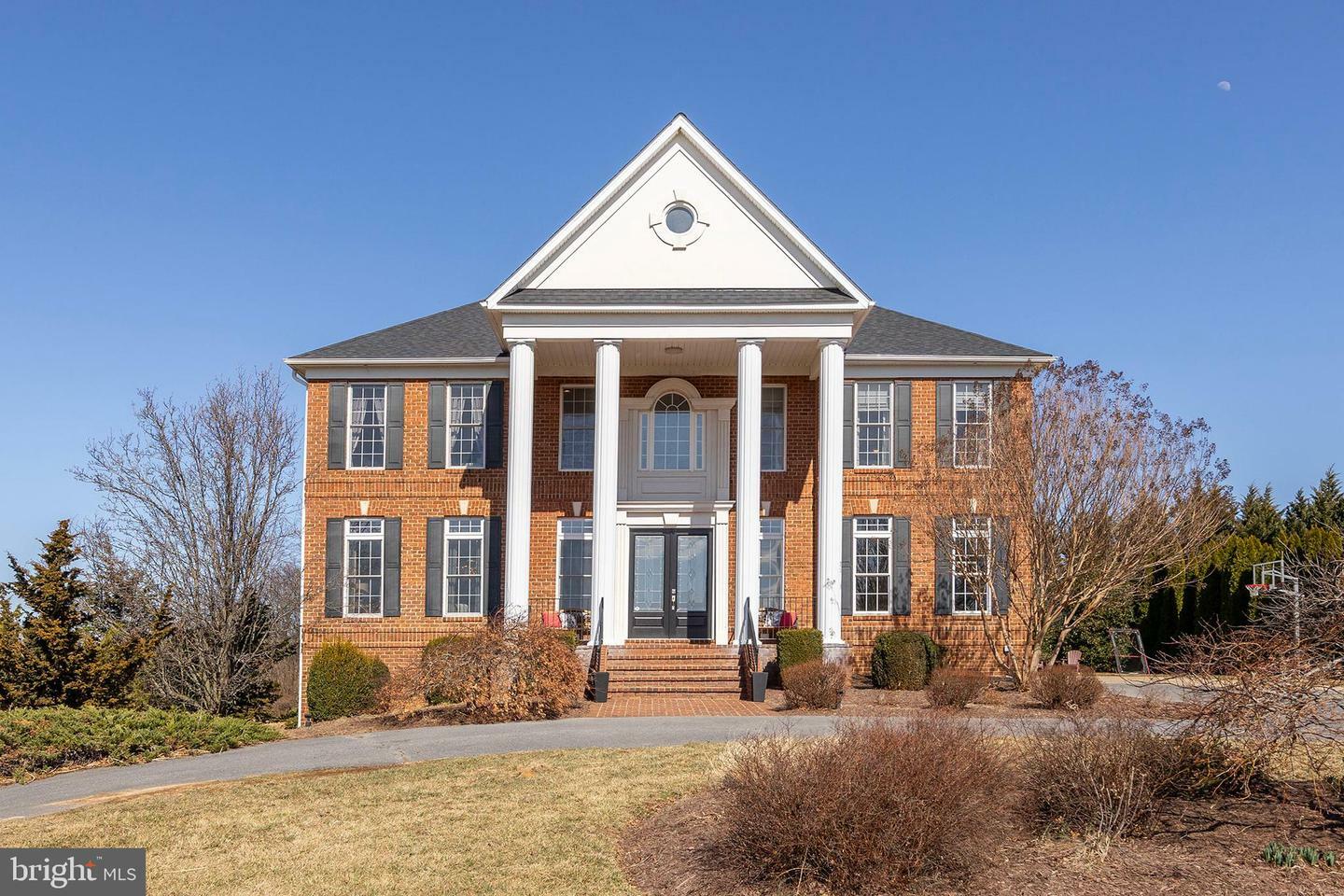 Property Photo:  118 Saint Andrews Court  VA 22602 