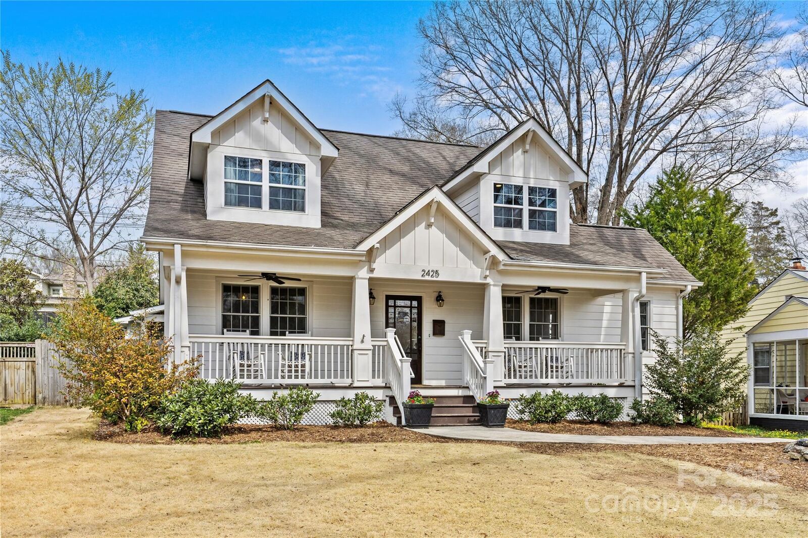 Property Photo: 2425 Kingsbury Drive NC 28205