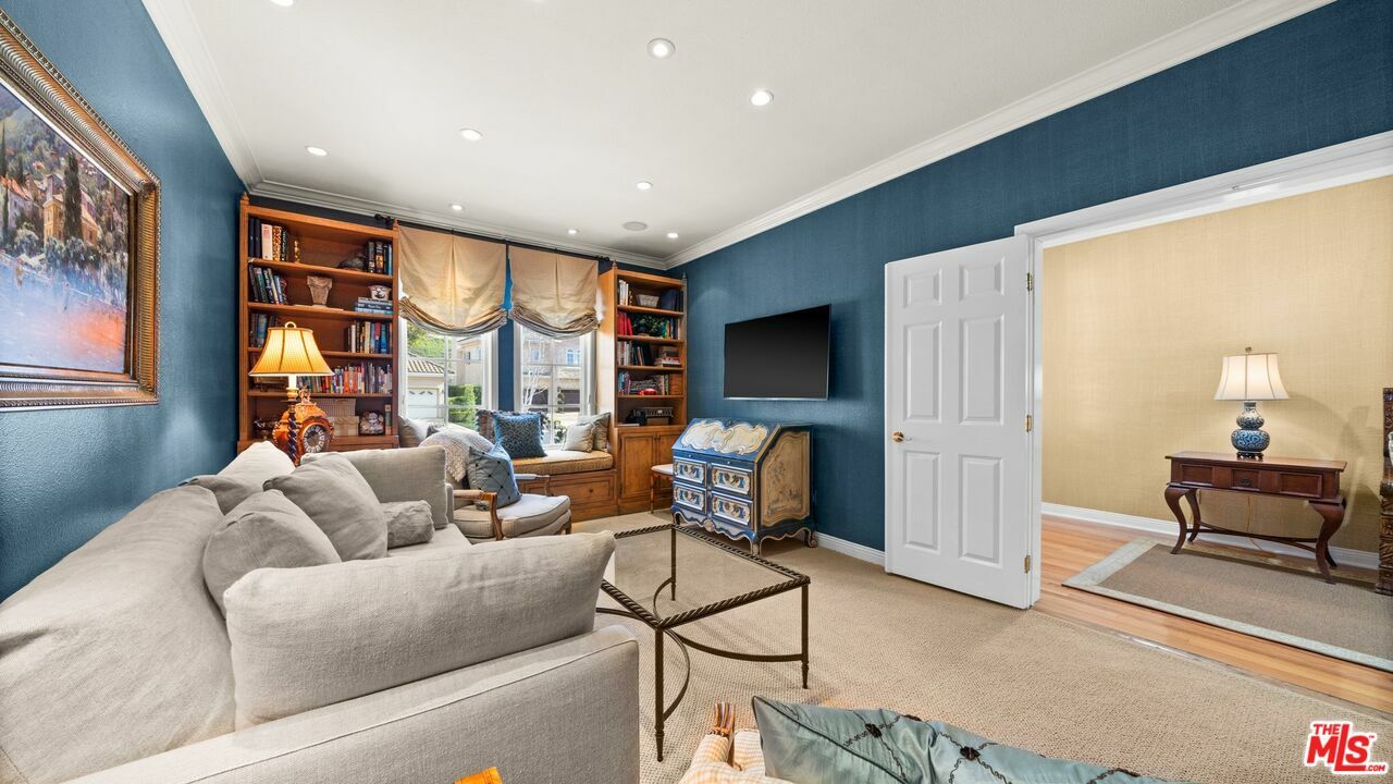 Property Photo: 219 Baybrook Ct CA 91361