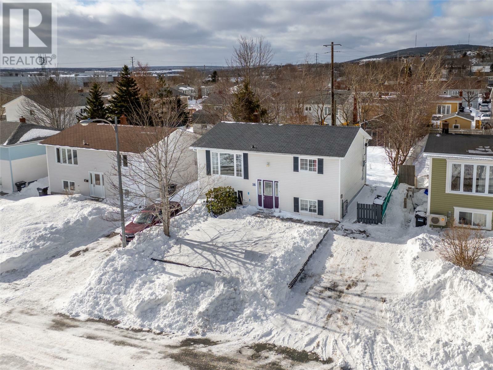 Photo de la propriété:  16 Bartlett Place  NL A1E 3M3 