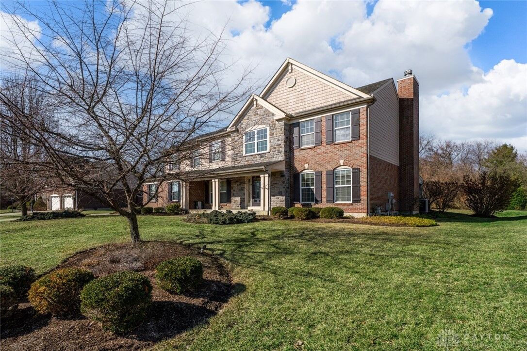 Property Photo: 10025 Meadow Woods Lane OH 45458