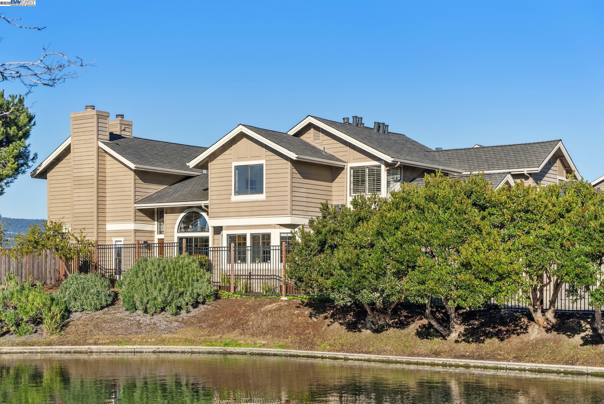 Property Photo:  9 Palm Beach Ln  CA 94502 