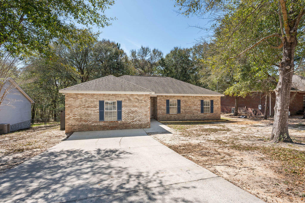 Property Photo: 132 Lonnie Jack Drive FL 32536