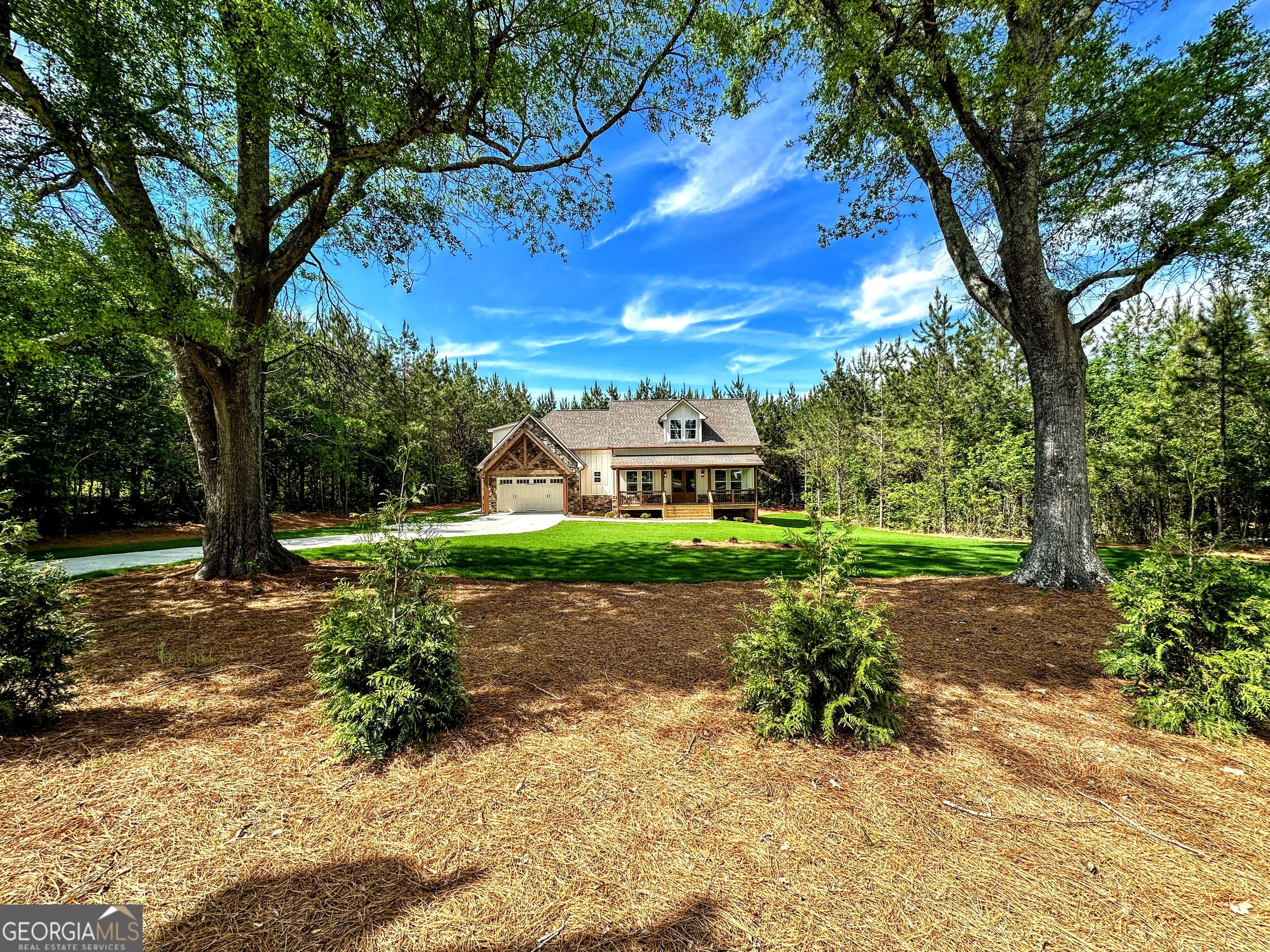 Property Photo: 136 Rainey Road GA 30179