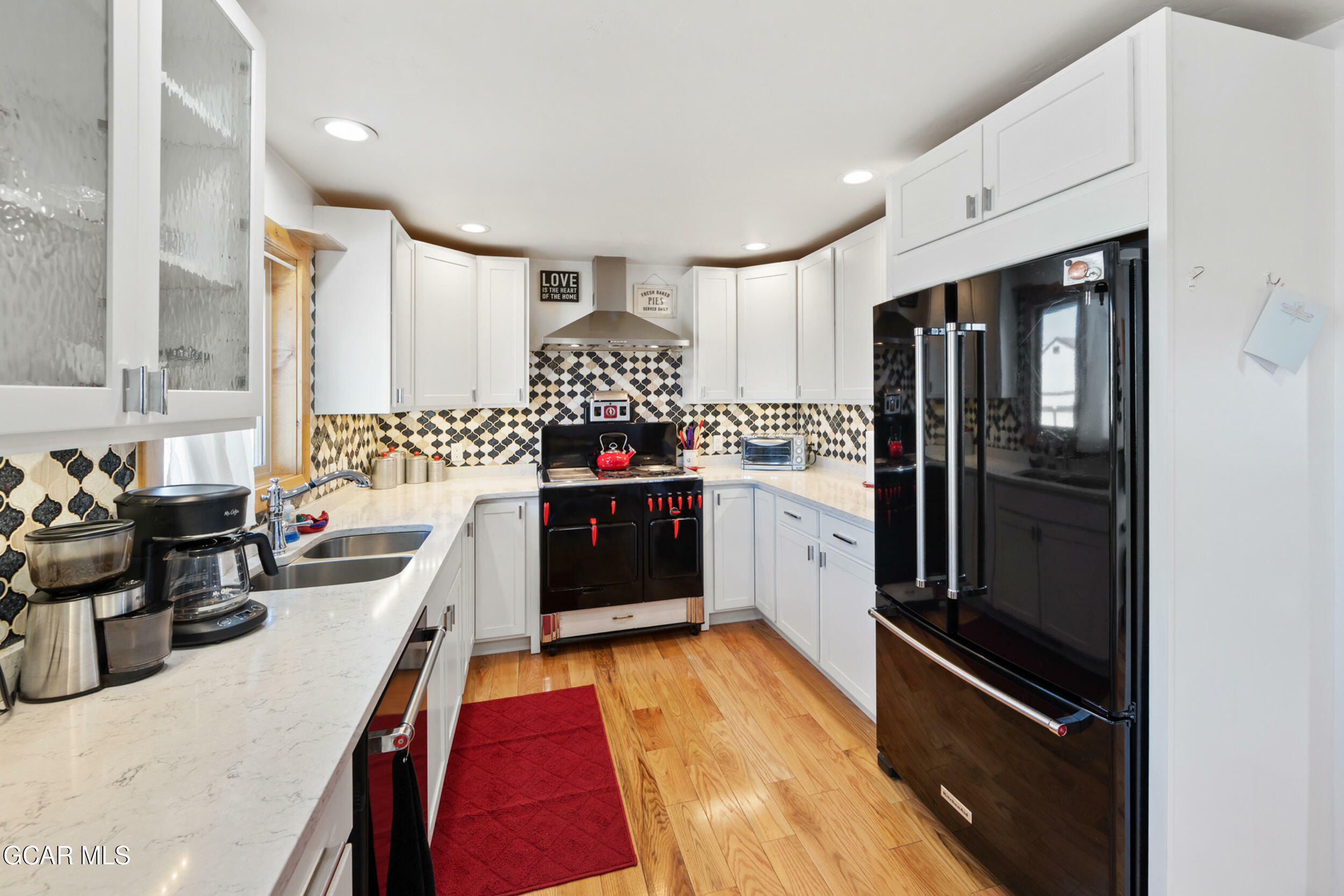 Property Photo:  1105 Central Avenue  CO 80459 