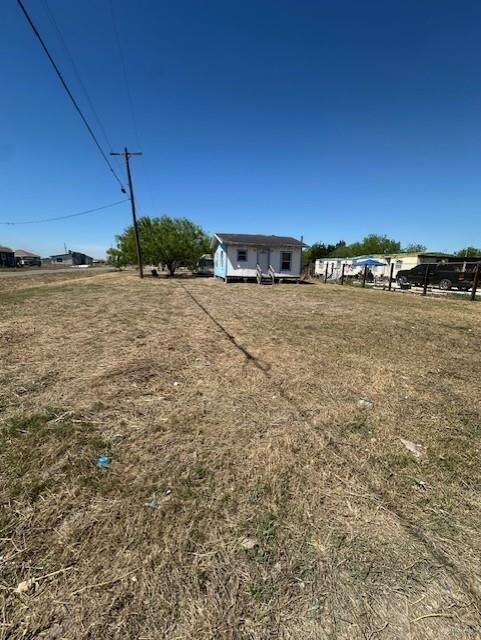 Property Photo: 101 Quinta Avenue TX 78596