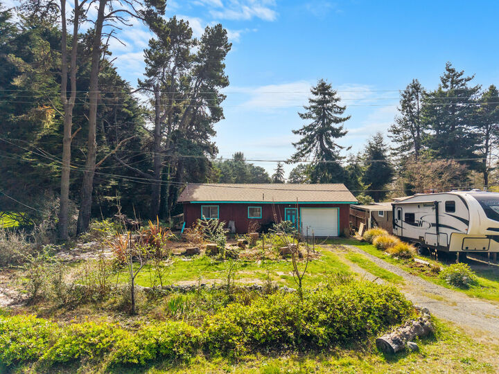 Property Photo: 1896 Blake Road CA 95519