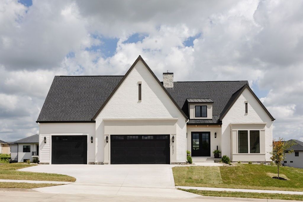 Property Photo:  18241 Baxter Place  IA 50325 