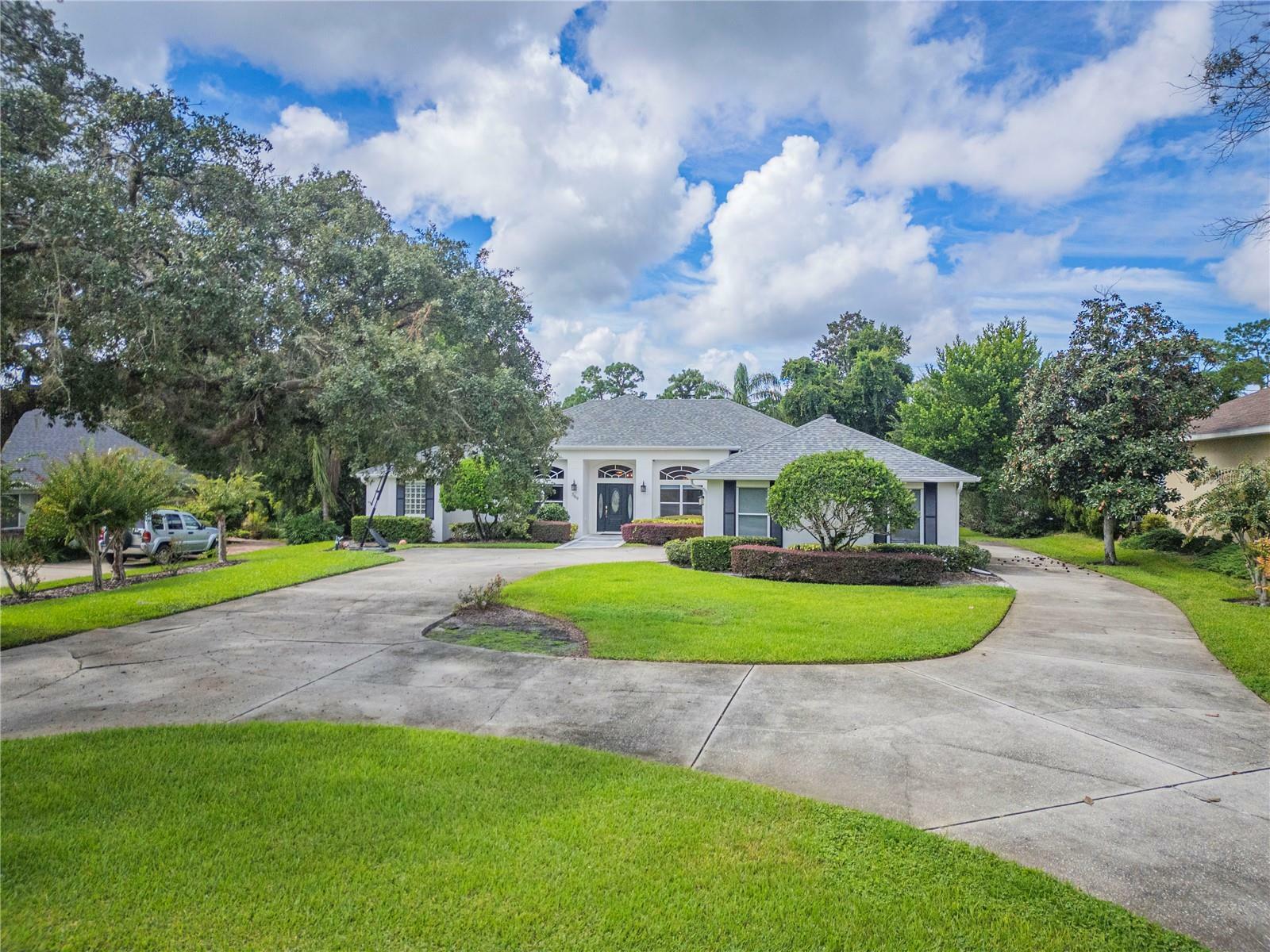 Property Photo: 369 Caddie Drive FL 32713