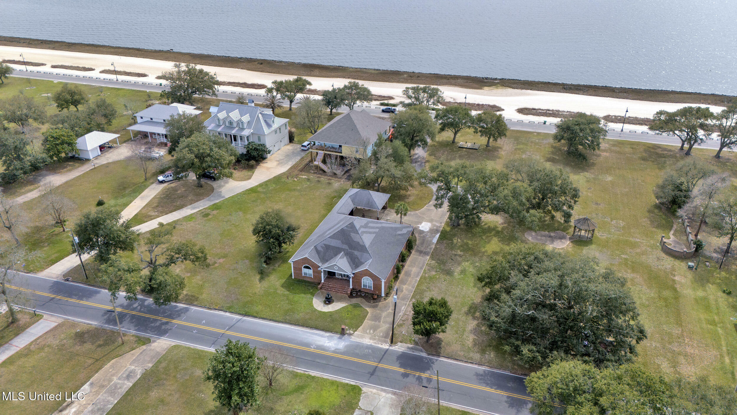 Property Photo: 2112 Washington Avenue MS 39567