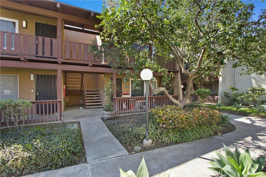 Property Photo:  1010 W Macarthur Boulevard 66  CA 92707 