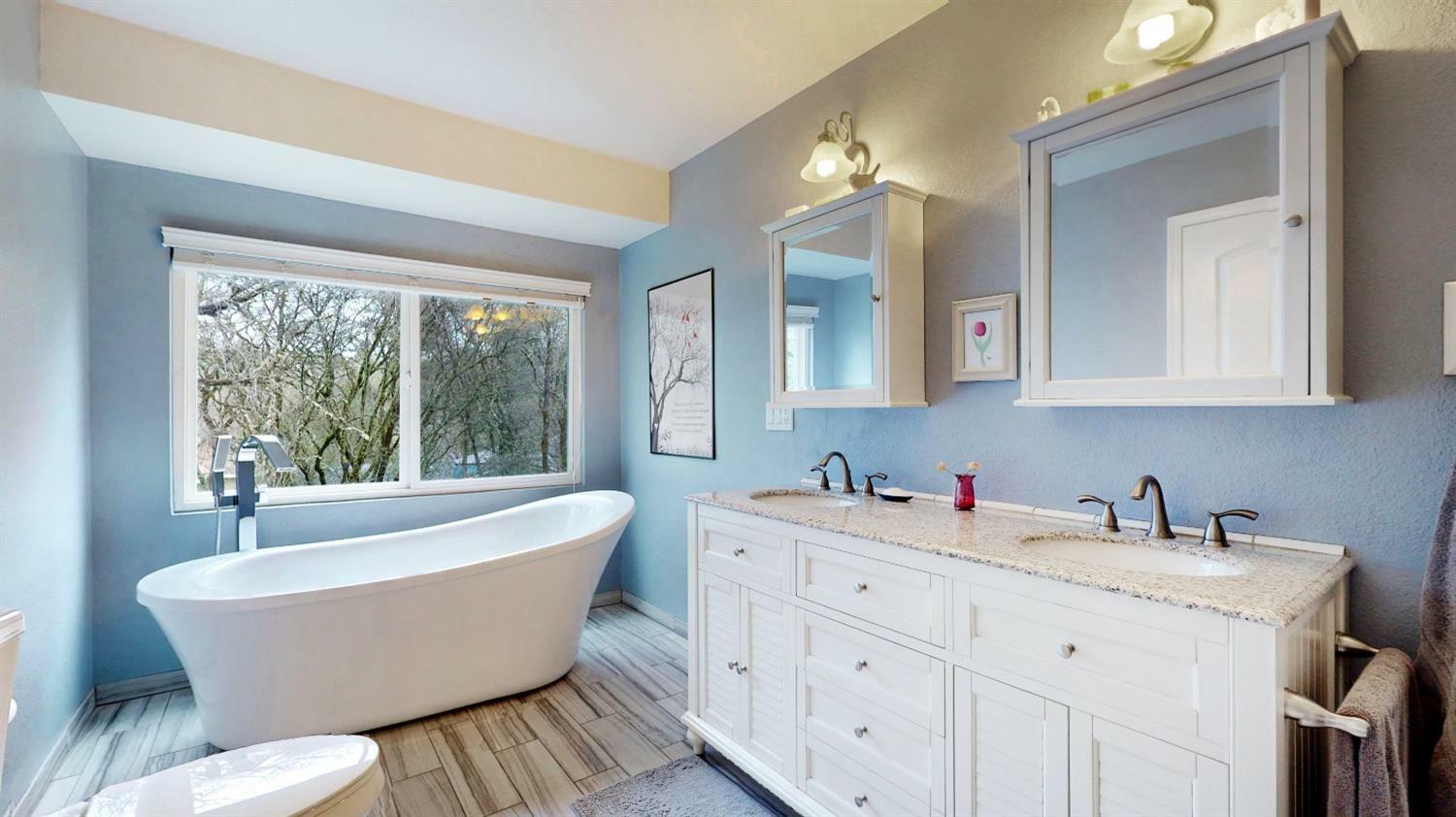 Property Photo: 11599 Sandpiper Way CA 95946