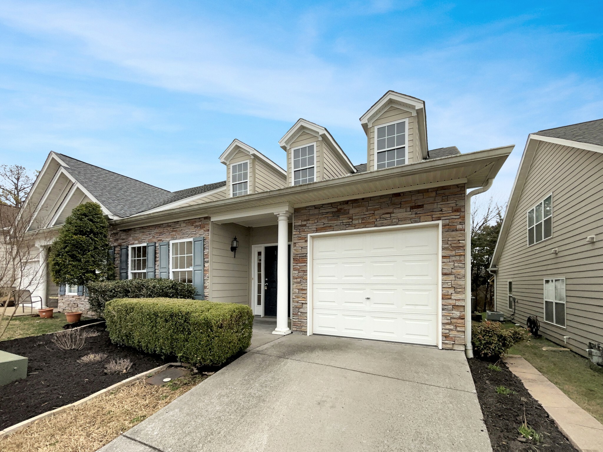 Property Photo:  311 Harbor Village Dr  TN 37115 