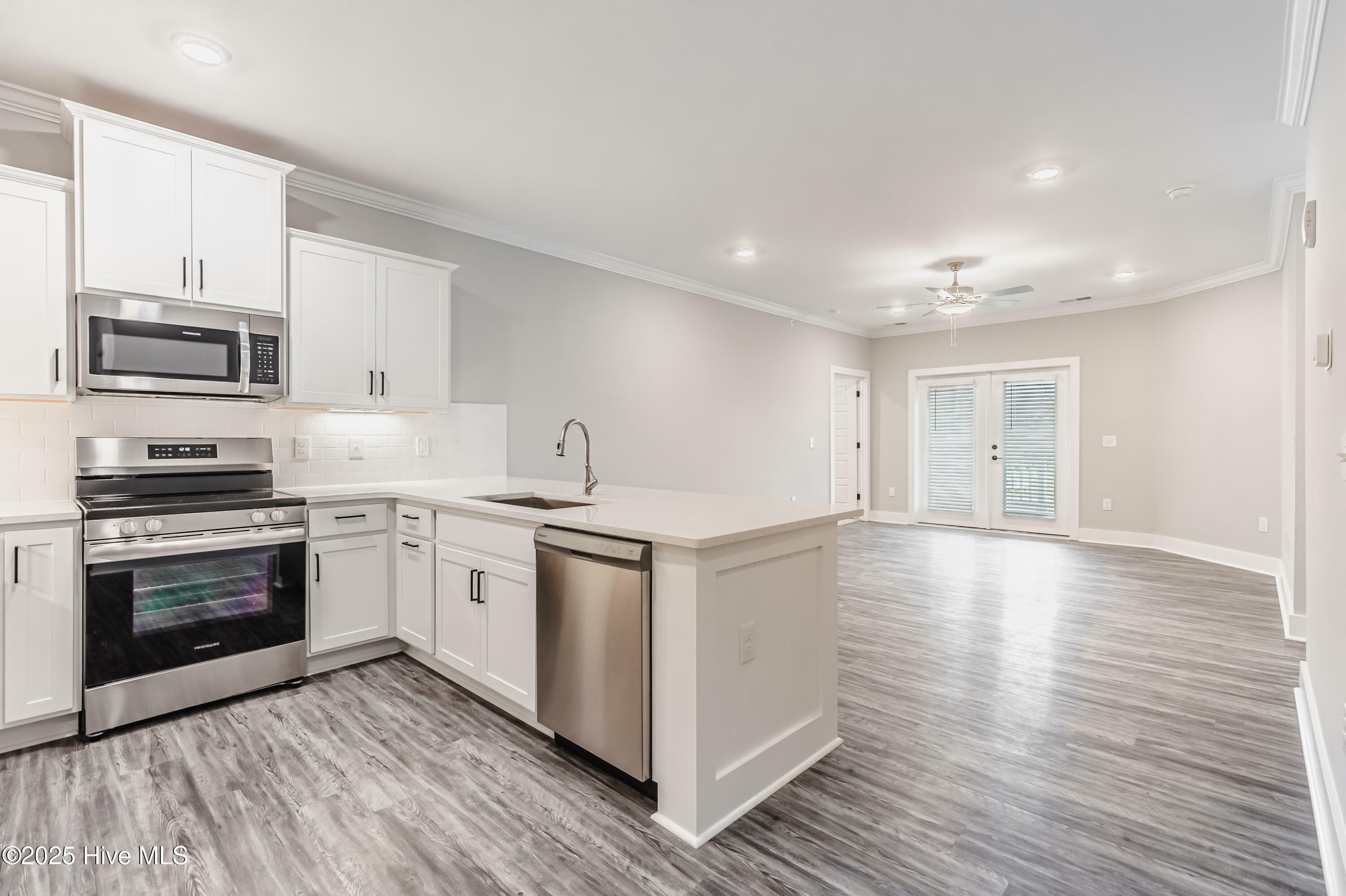 Property Photo: 395 S Crow Creek Drive 1709 NC 28467