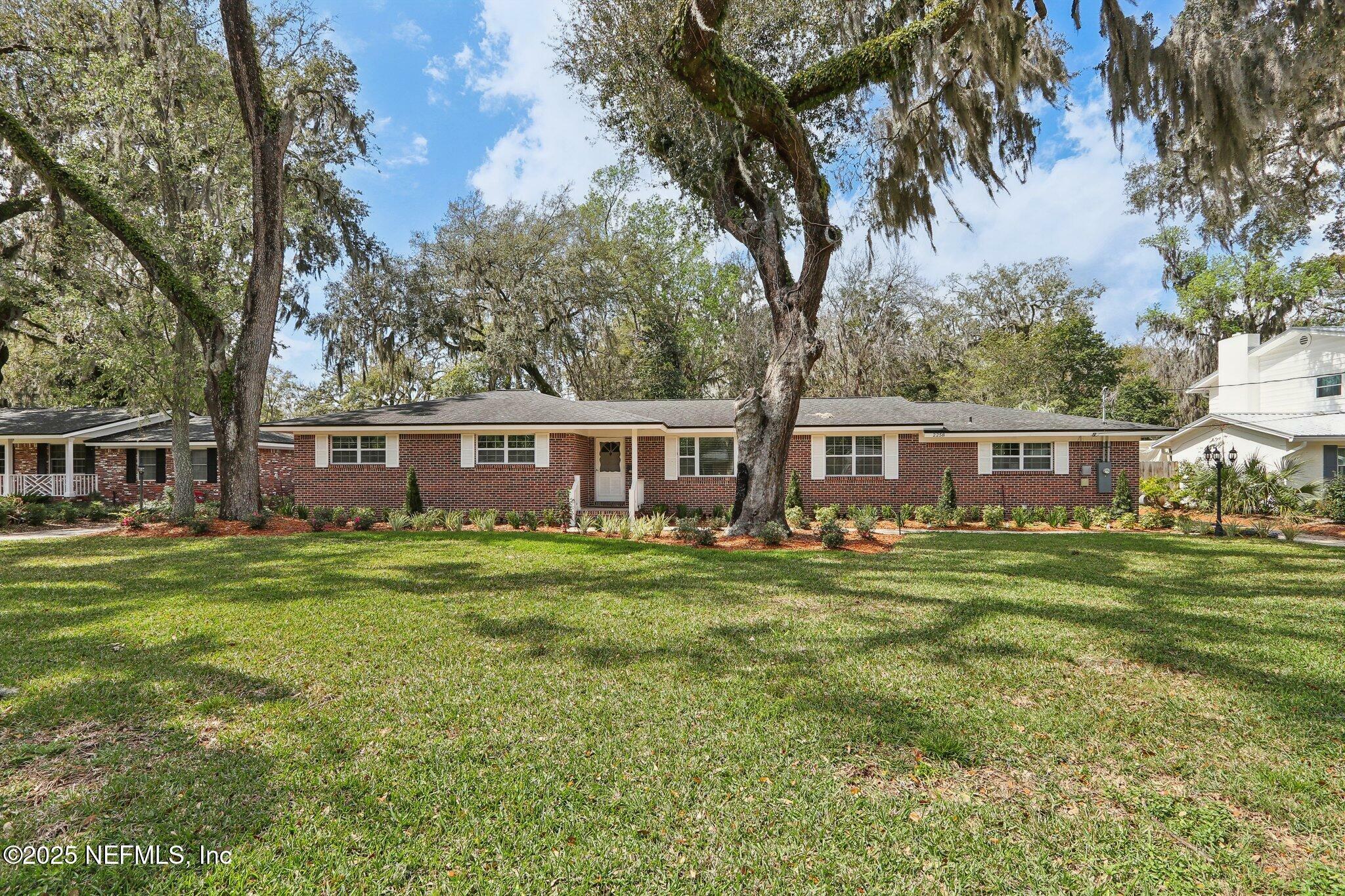 Property Photo:  2258 Holly Leaf Lane  FL 32073 