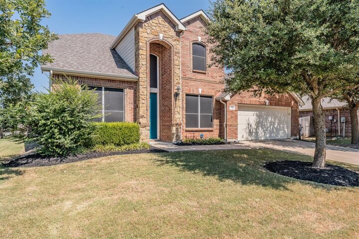 Property Photo: 713 Cross Meadow Boulevard TX 76063