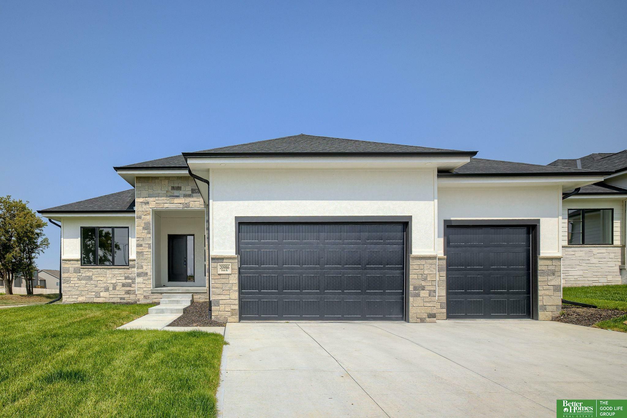 Property Photo: 20986 Polk Street NE 68022