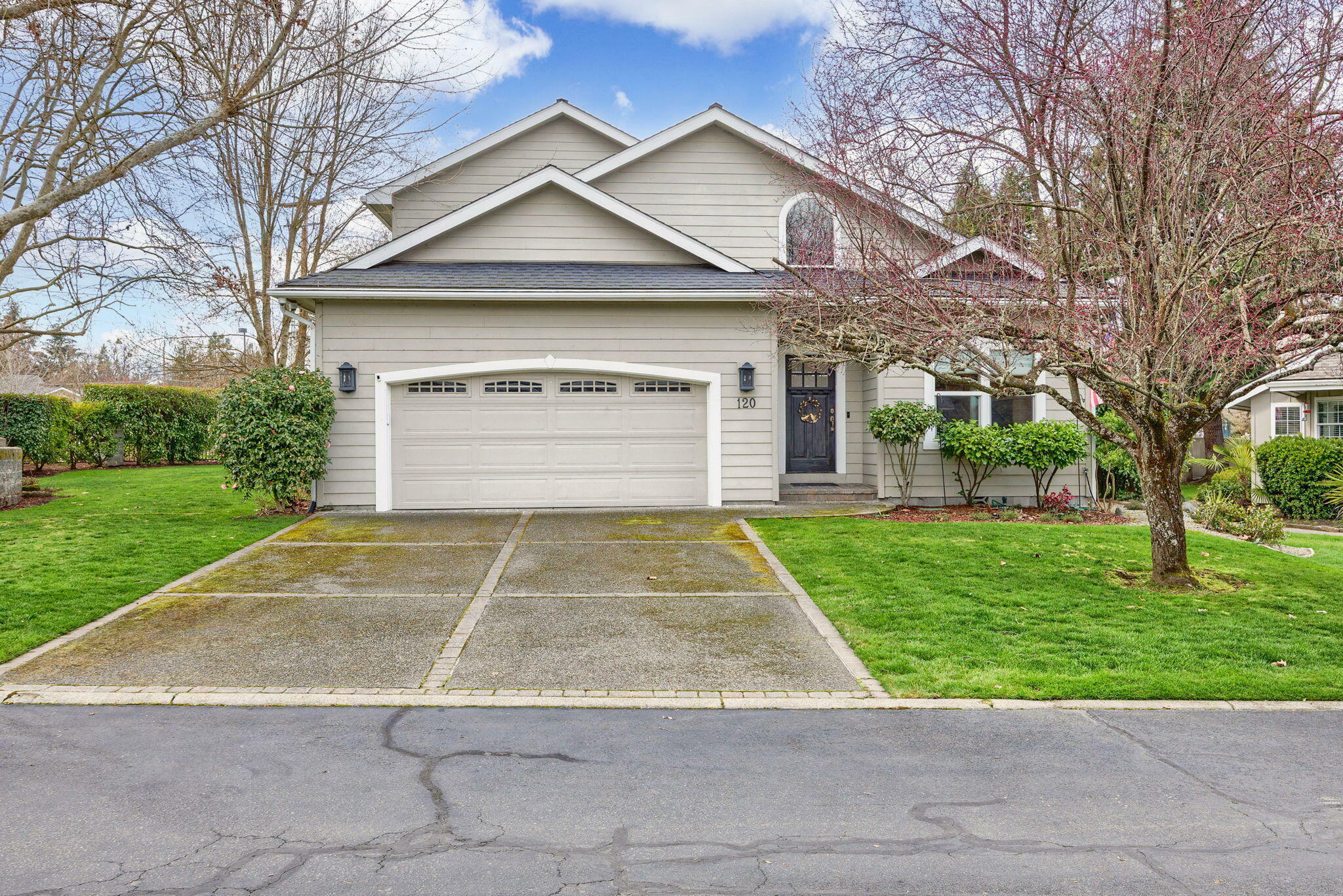 Property Photo: 120 Gold River OR 97527