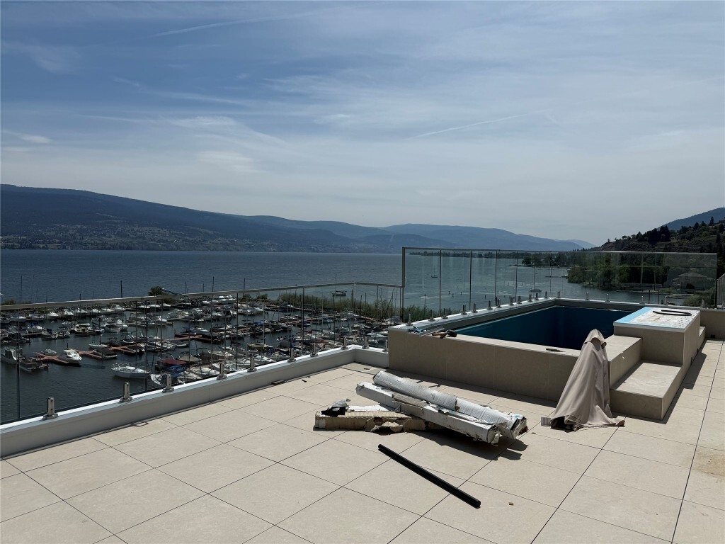 Property Photo:  13415 Lakeshore Drive S Ph2 (602)  BC V0H 1Z1 