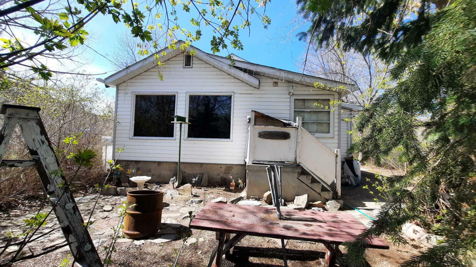 Property Photo: 227 6 Street AB T0J 1B0
