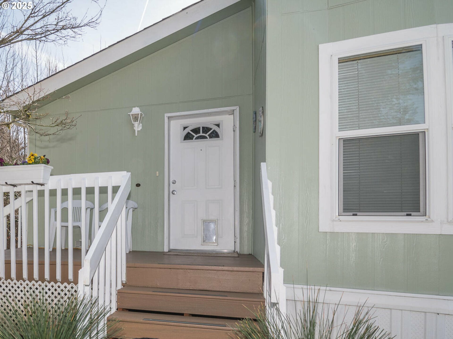 Property Photo: 2980 NE Division St 59 OR 97030
