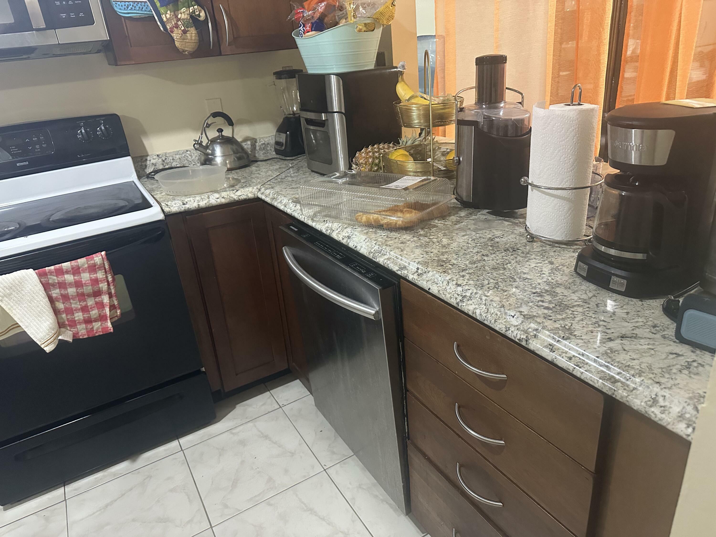 Property Photo: 4248 S Landar Drive FL 33463