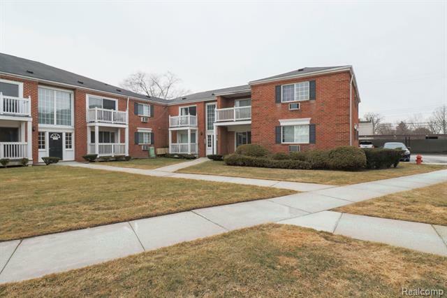 2440 Parmenter Boulevard 112  Royal Oak MI 48073 photo