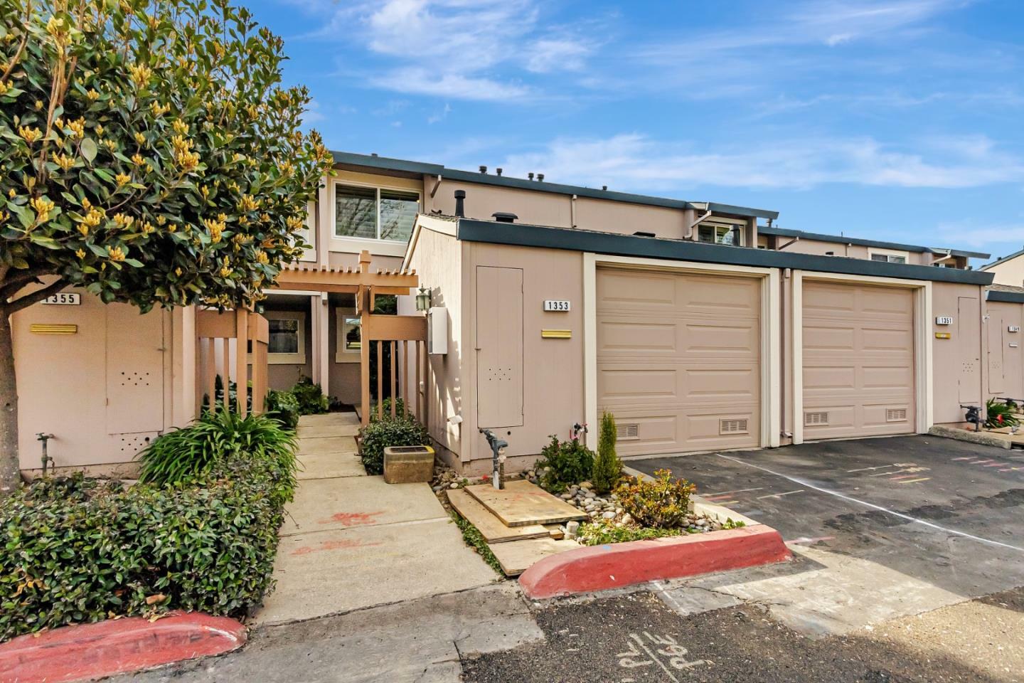 Property Photo:  1353 Merrivale West Square  CA 95117 