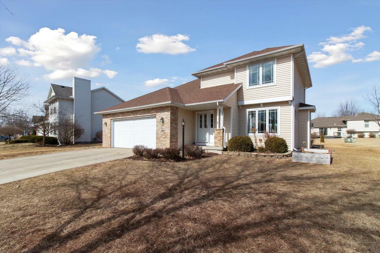 Property Photo:  309 Coyle Parkway  WI 53527 