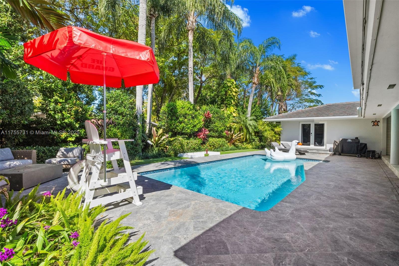 8234 SW 60th Ct  South Miami FL 33143 photo