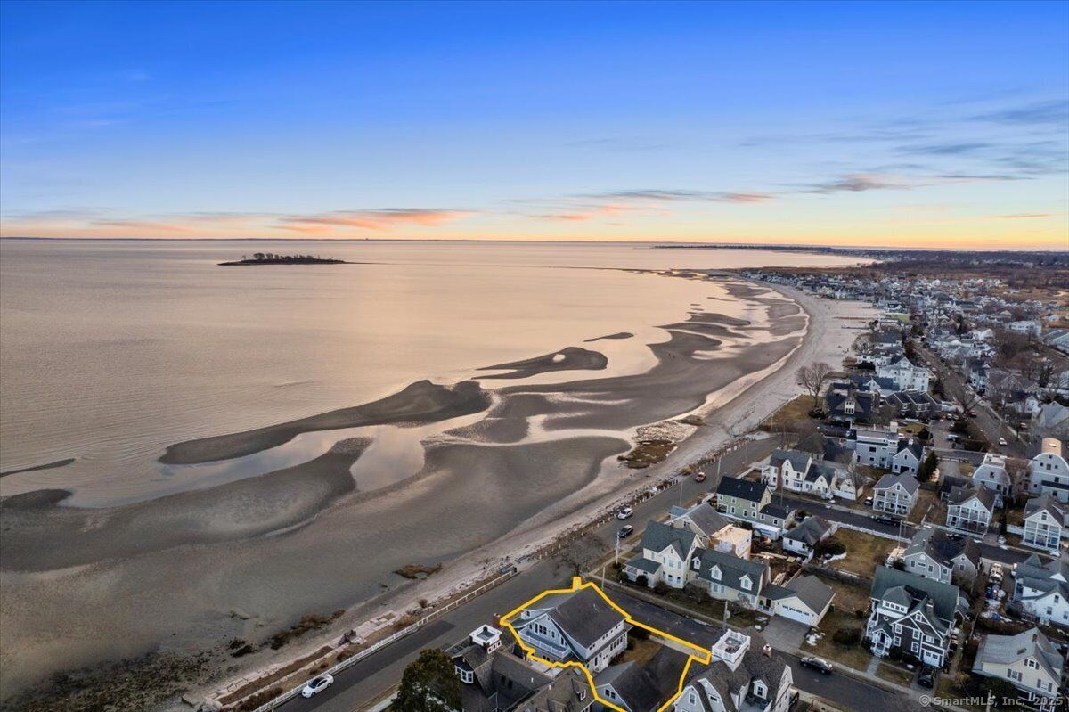 Property Photo:  41 Trumbull Avenue  CT 06460 