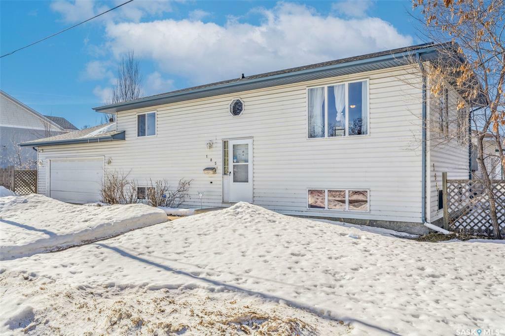 Property Photo: 185 25th Street E SK S6V 1S6