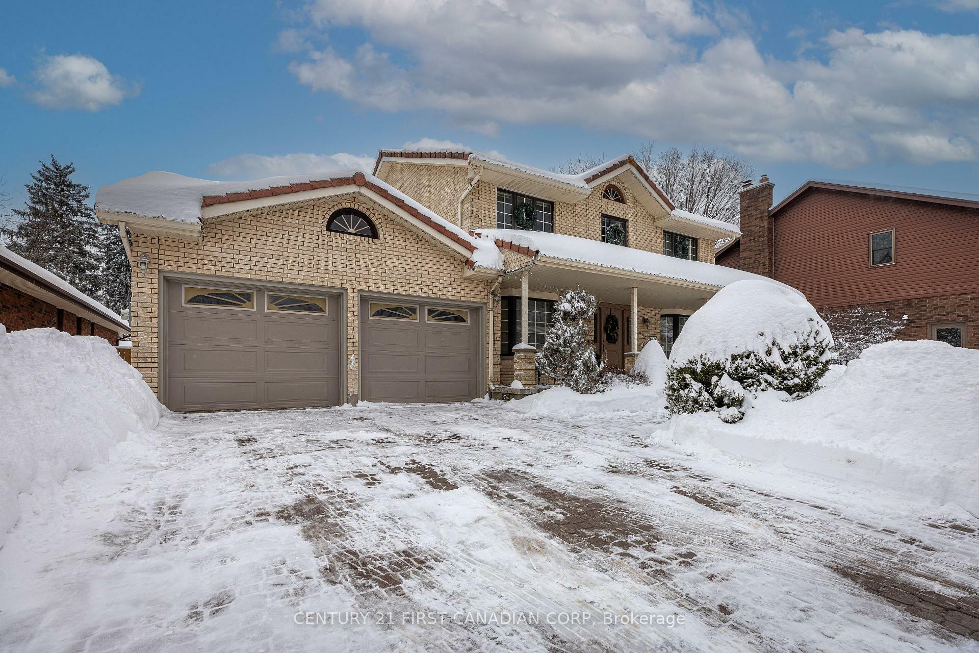 Property Photo: 296 Head Street N ON N7G 3Z2