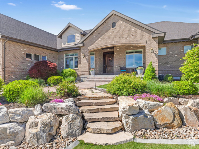 Property Photo: 14738 S Currant Creek Cir W UT 84065