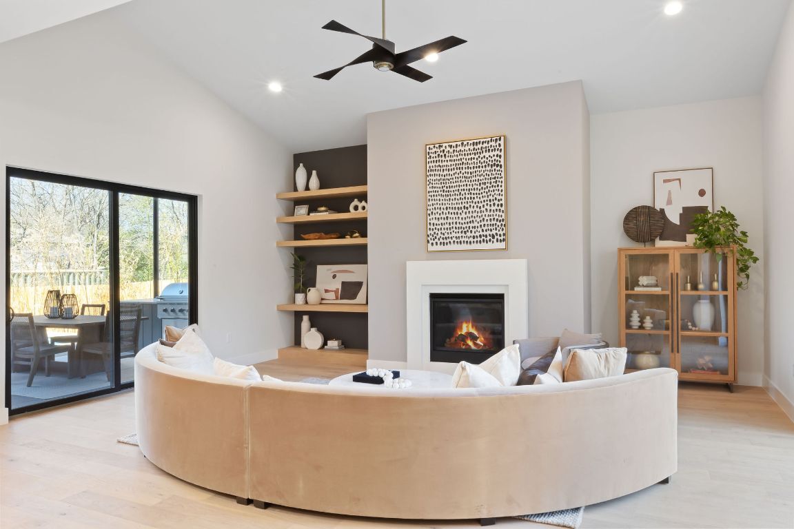 Property Photo: 5514 Montview Street TX 78756