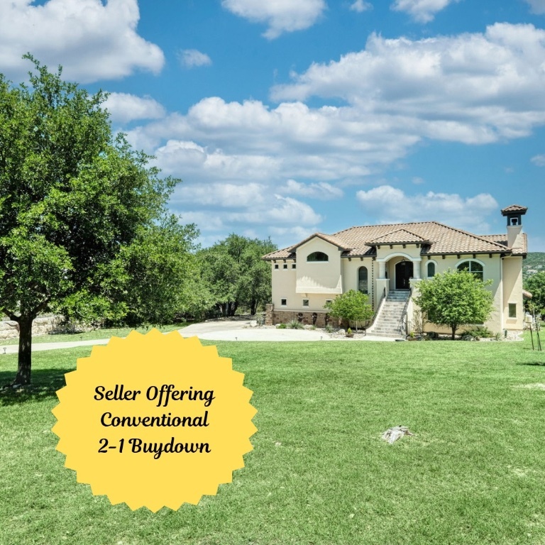 Property Photo: 8205 Moon Rise Trail TX 78645