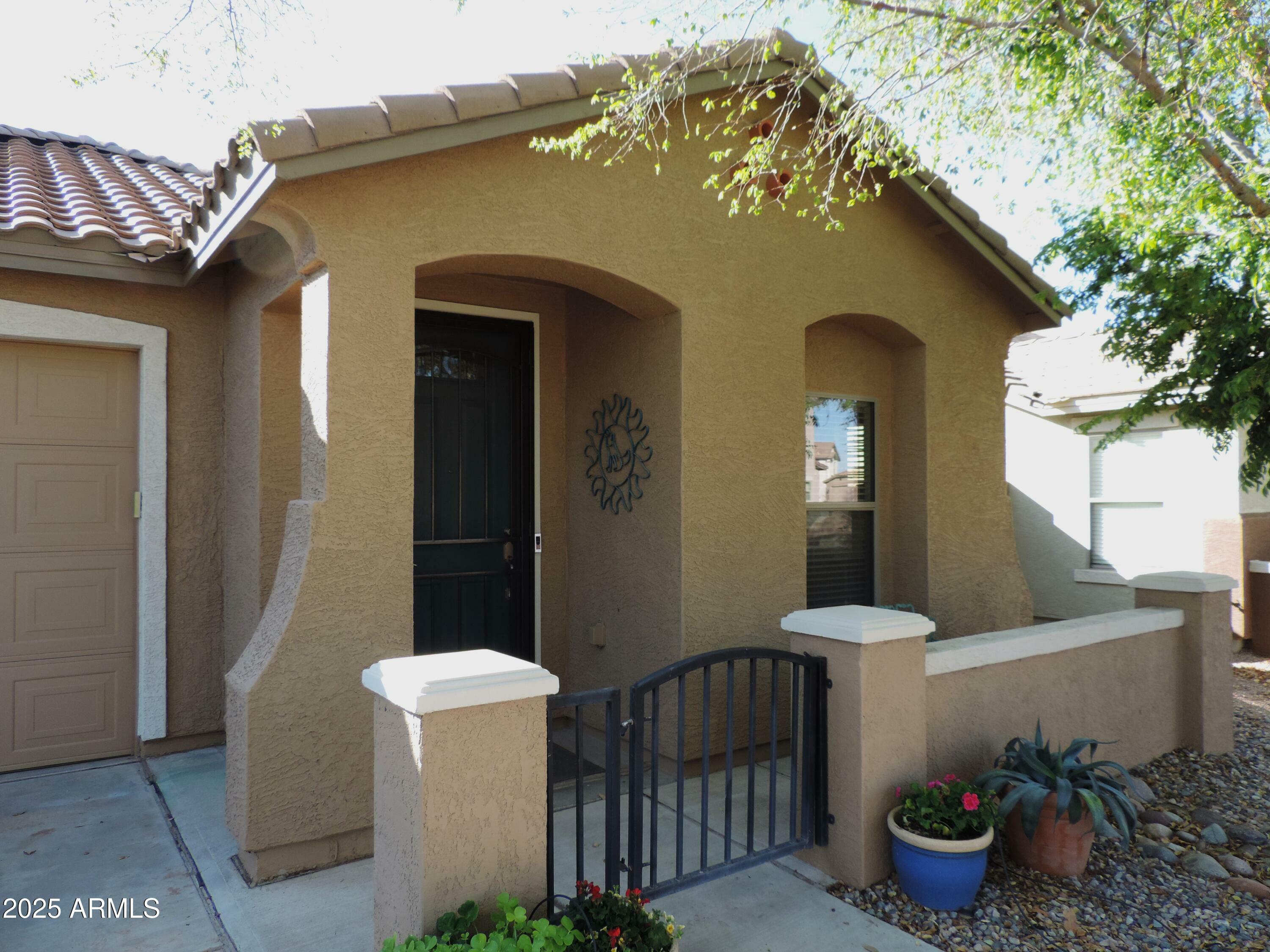 Property Photo:  21947 E Via Del Palo --  AZ 85142 