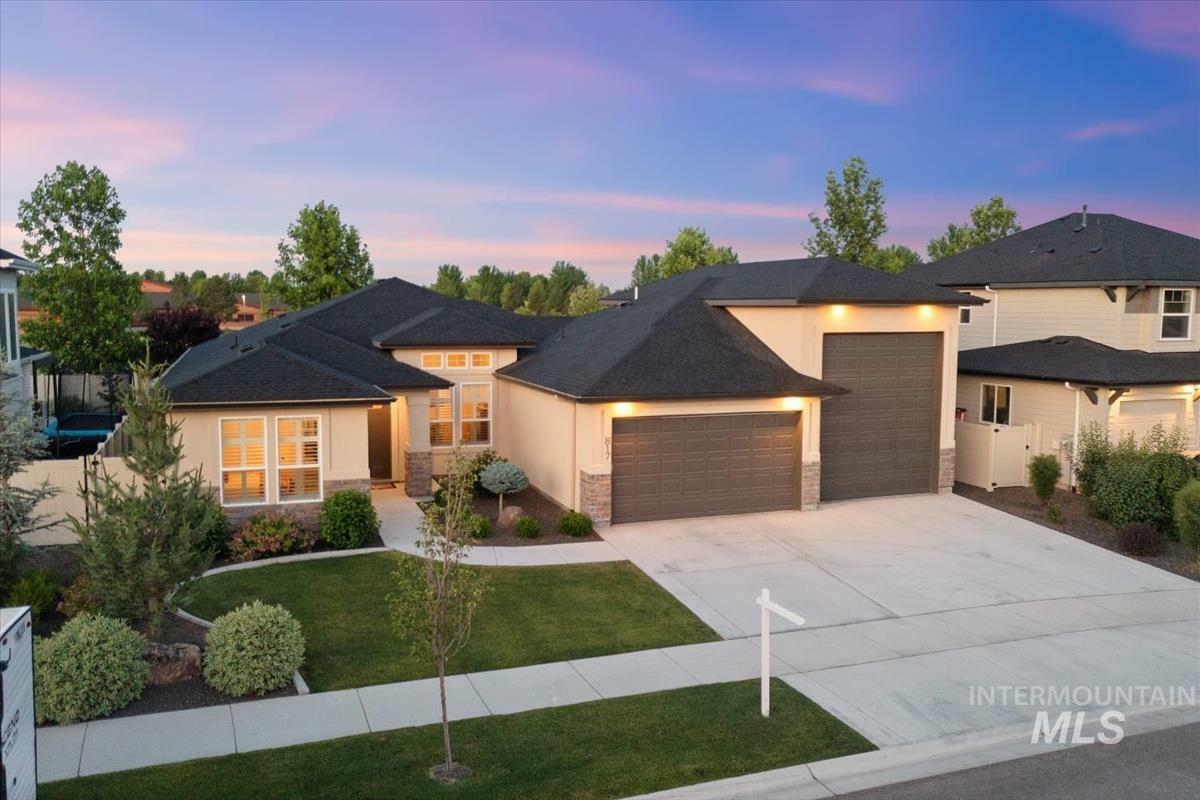 Property Photo:  817 E Territory Street  ID 83646 