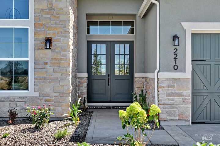 Property Photo:  2210 N Annadale Ave  ID 83616 