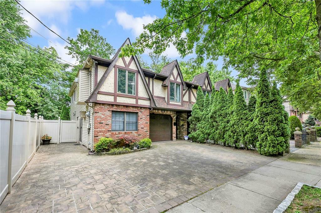 Property Photo: 384 North Railroad Avenue NY 10304