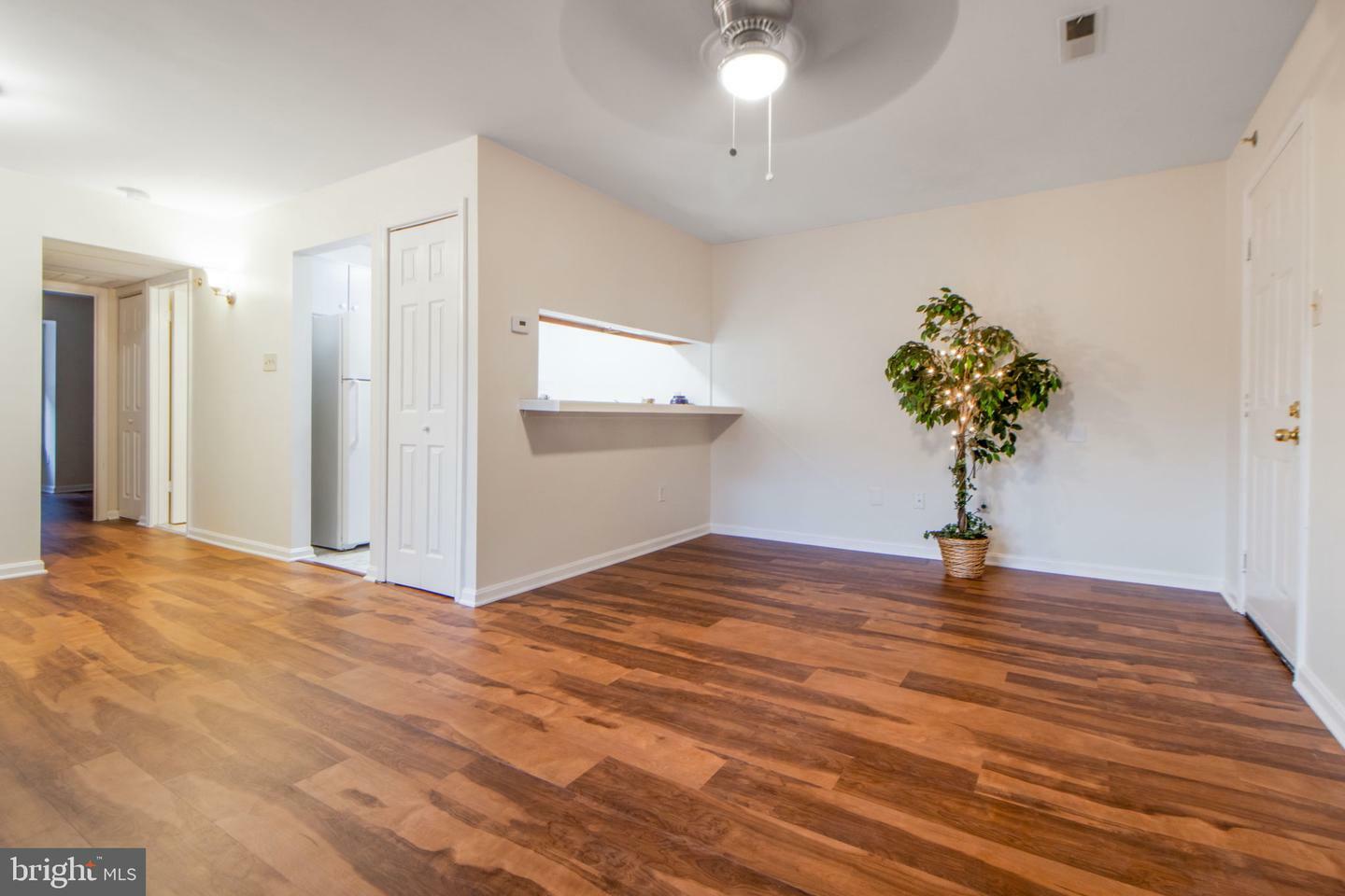 Property Photo:  4 Banyan Wood Court 201  MD 21221 