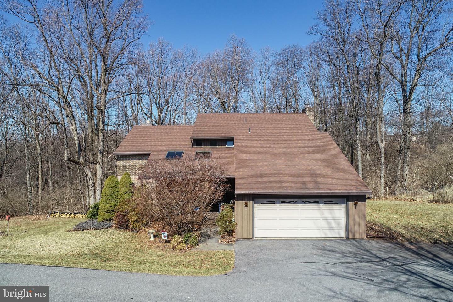 Property Photo:  5029 Old Farm Lane  PA 19540 