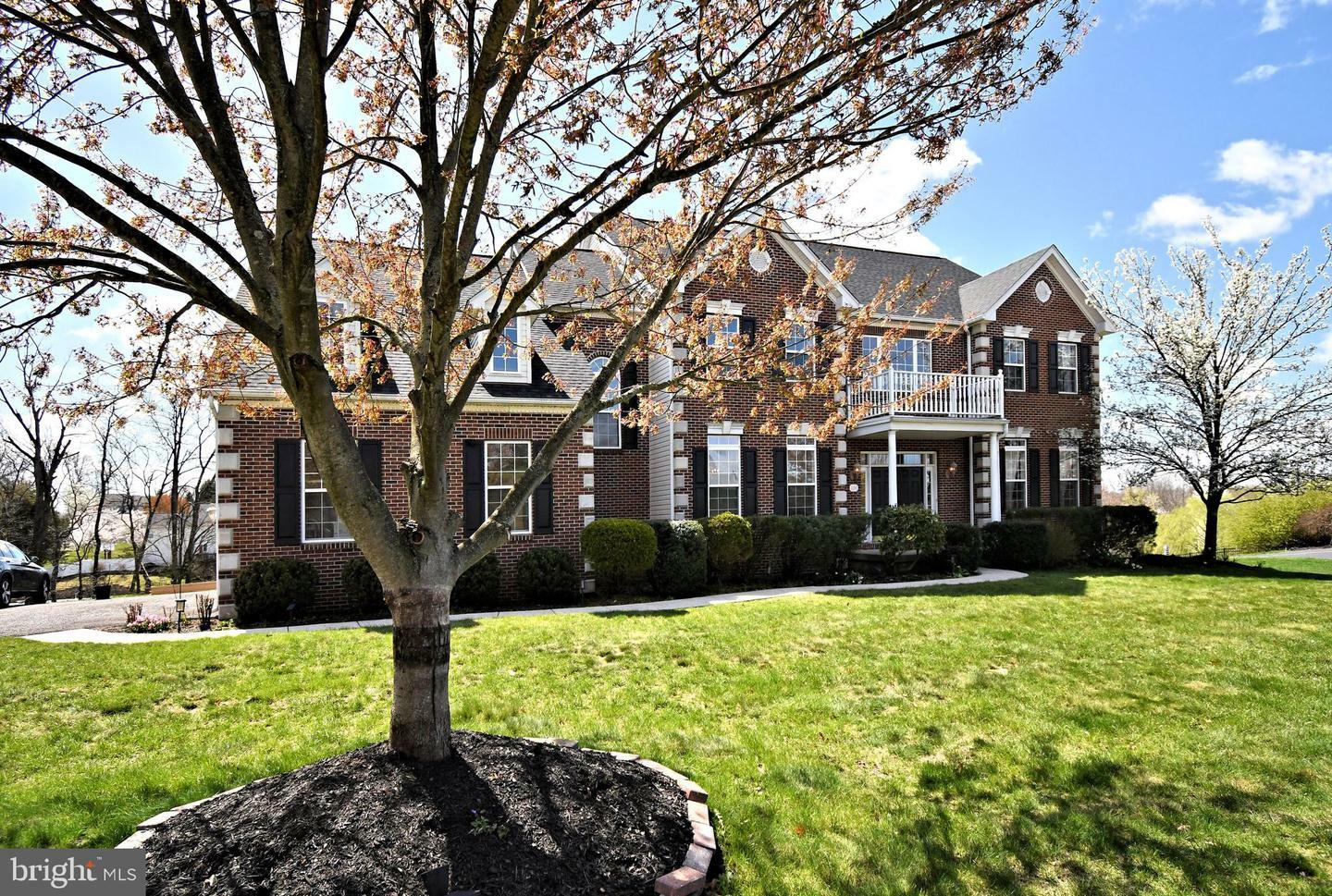 Property Photo: 204 Grasshopper Lane PA 19468