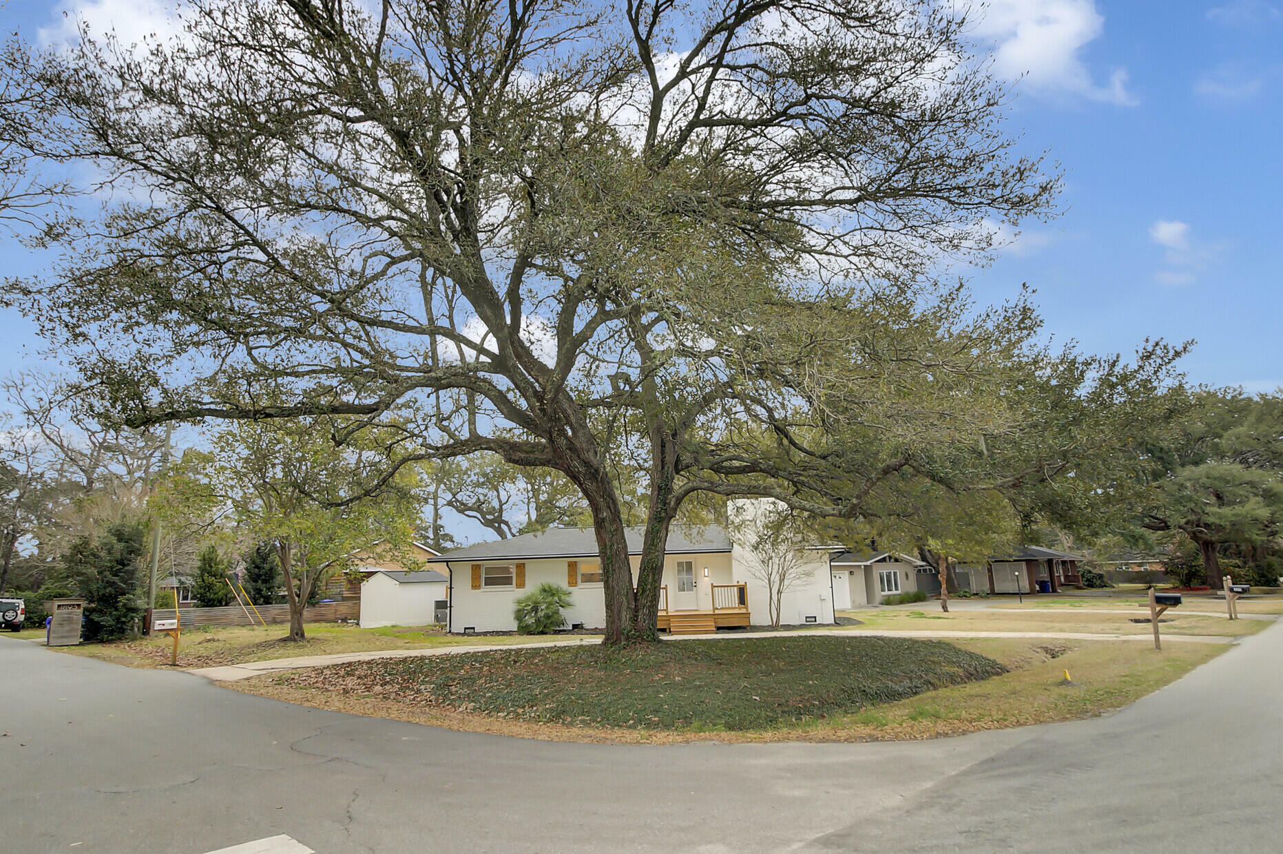 Property Photo:  1897 Halo Lane  SC 29407 