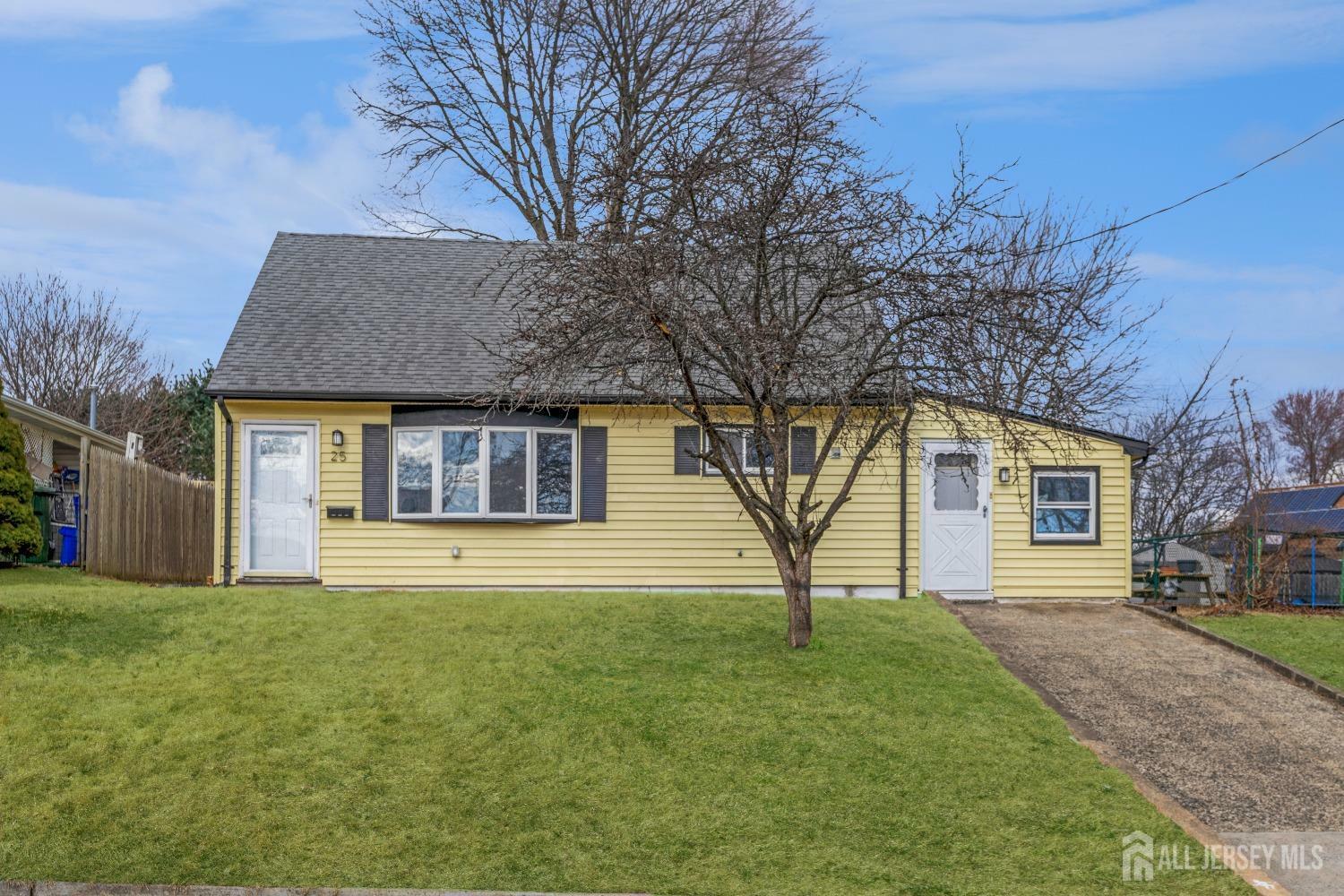 25 Pinetree Drive  Sayreville NJ 08859 photo