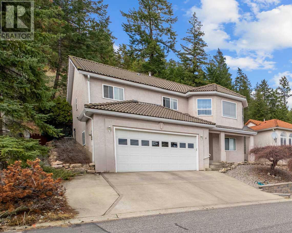 Property Photo: 452 Glen Pine Court 9 BC V1V 1W7