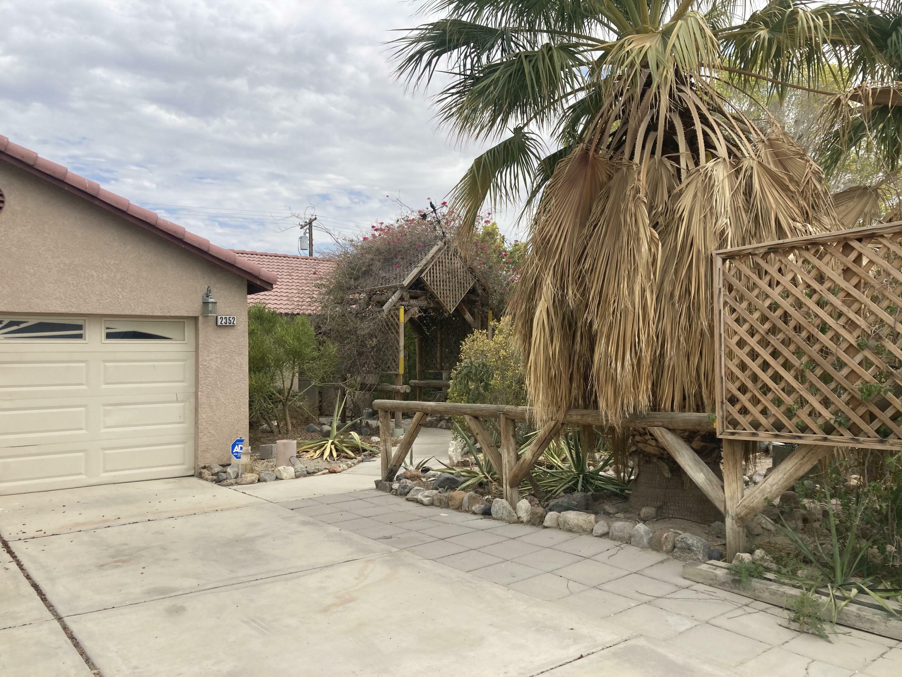 Property Photo: 2352 Shore Isle Avenue CA 92274