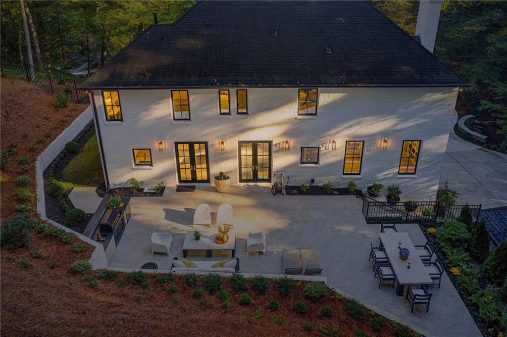 Property Photo: 6090 River Chase Circle GA 30328