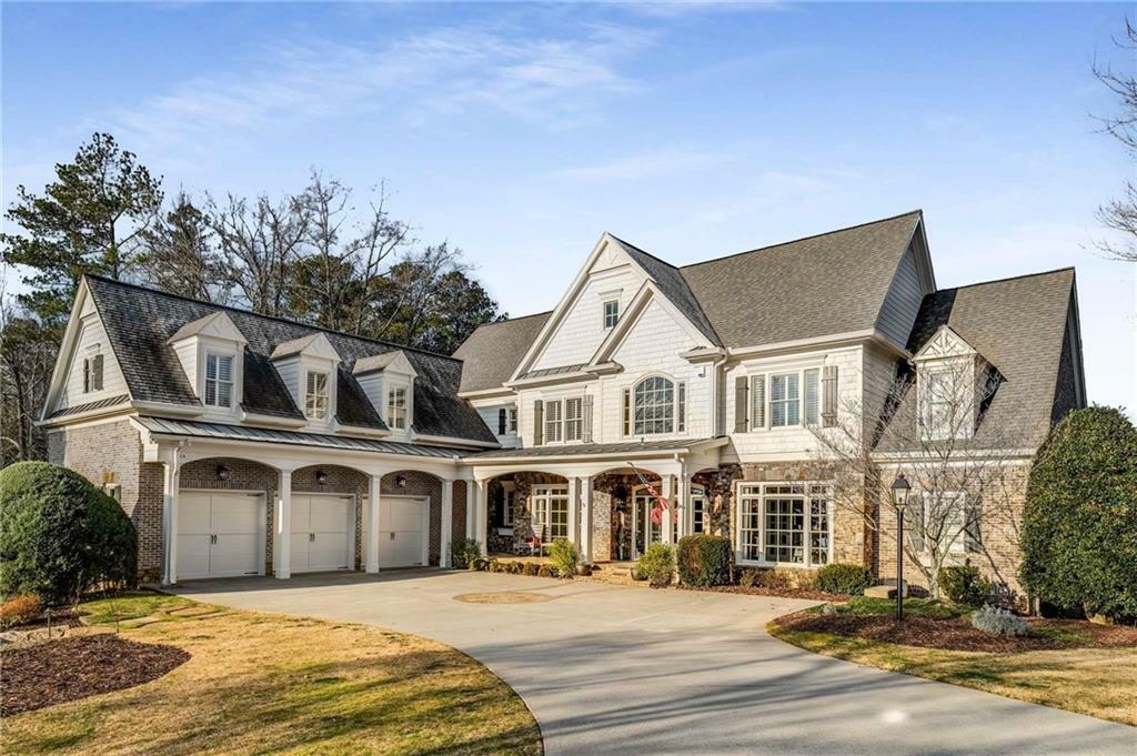 Property Photo: 12710 Old Surrey Place GA 30075